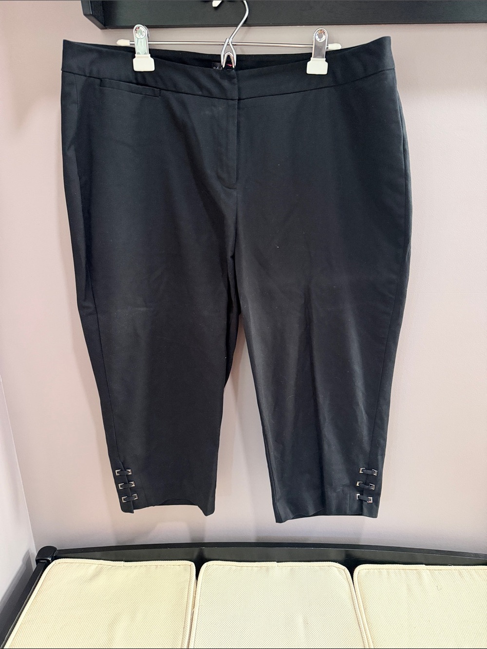 Rafaella Black Women's Stretch Curvy Capri Pants
